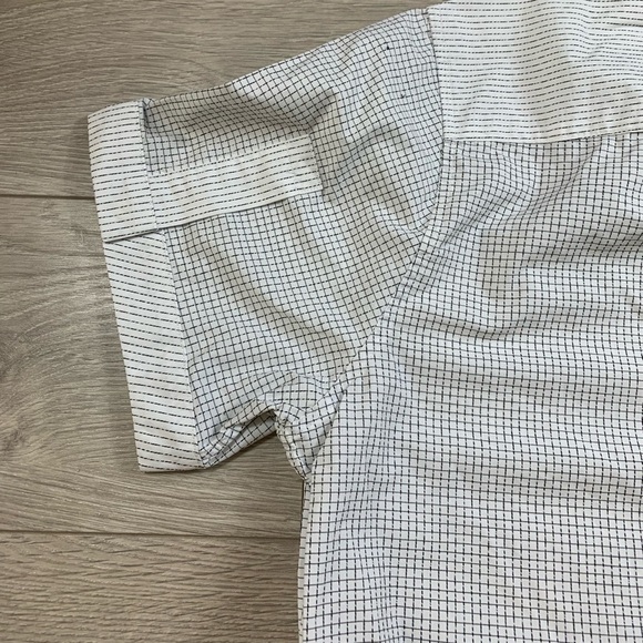 Theory Coppolo Durhem Button Front Short Sleeve Shirt - Picture 6 of 11